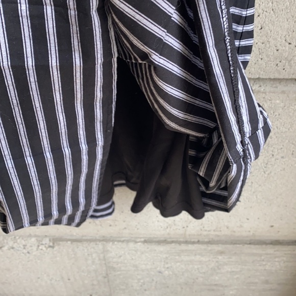 She & Sky Boutique Striped pleated dress - Picture 3 of 7